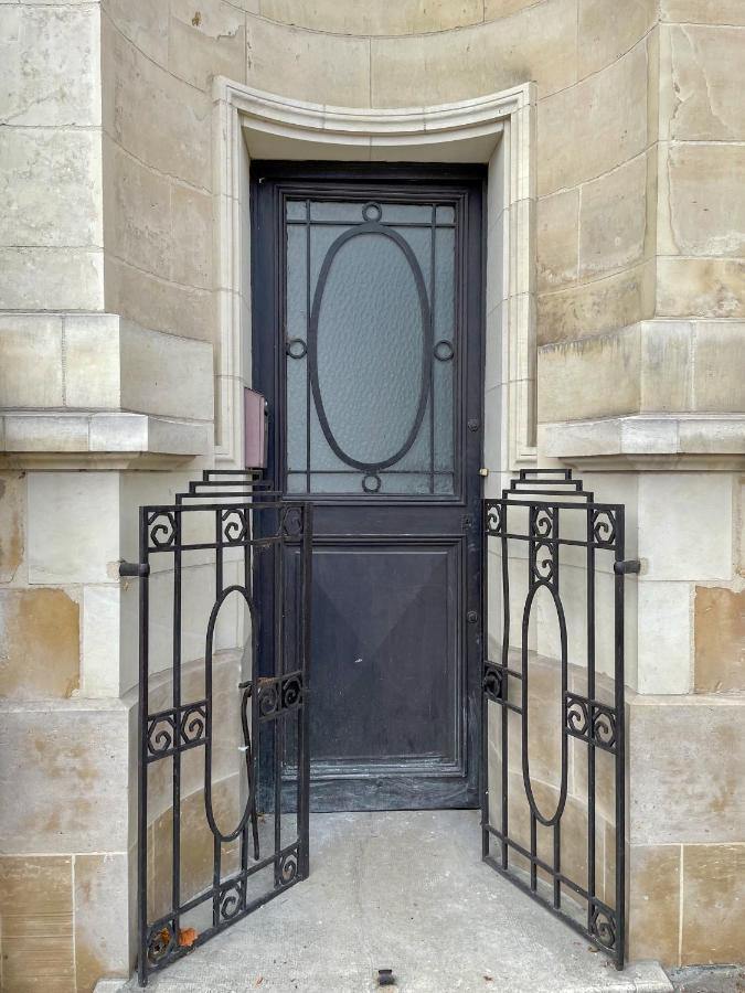Studio Renove Avec Terrasse Et Vue Unique ! Caen Exterior photo