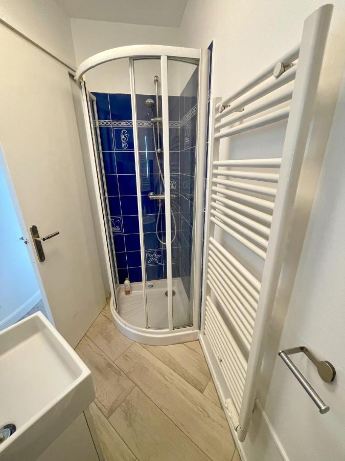 Studio Renove Avec Terrasse Et Vue Unique ! Caen Exterior photo
